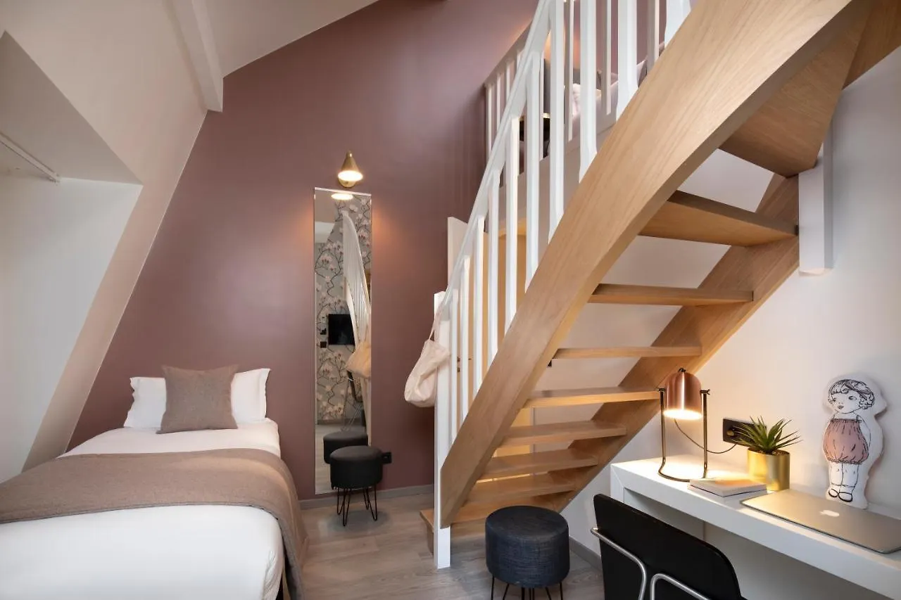 Brady - Gare De L'est Hotell 3*
